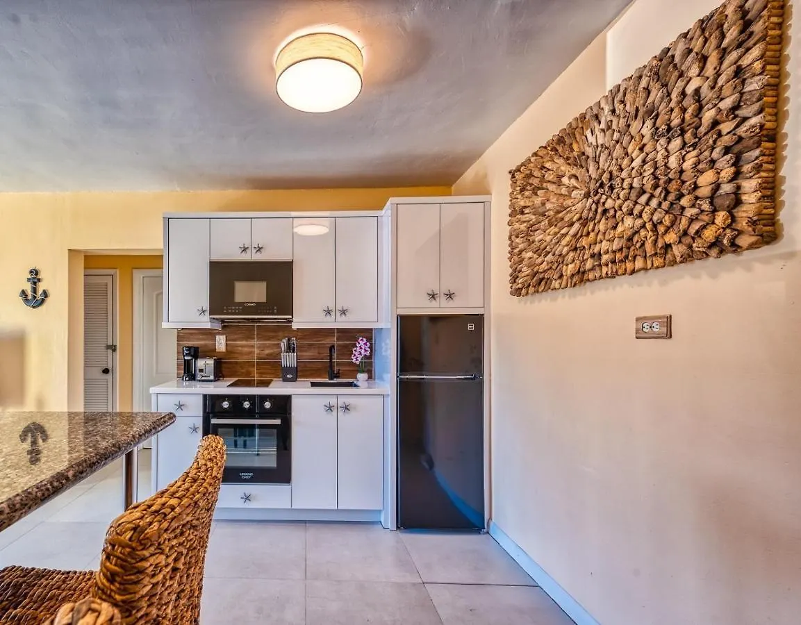 נסאו Lovely Apartment With Private Gym, Near Beach, Downtown, 24Hr Security, Pool, Gated